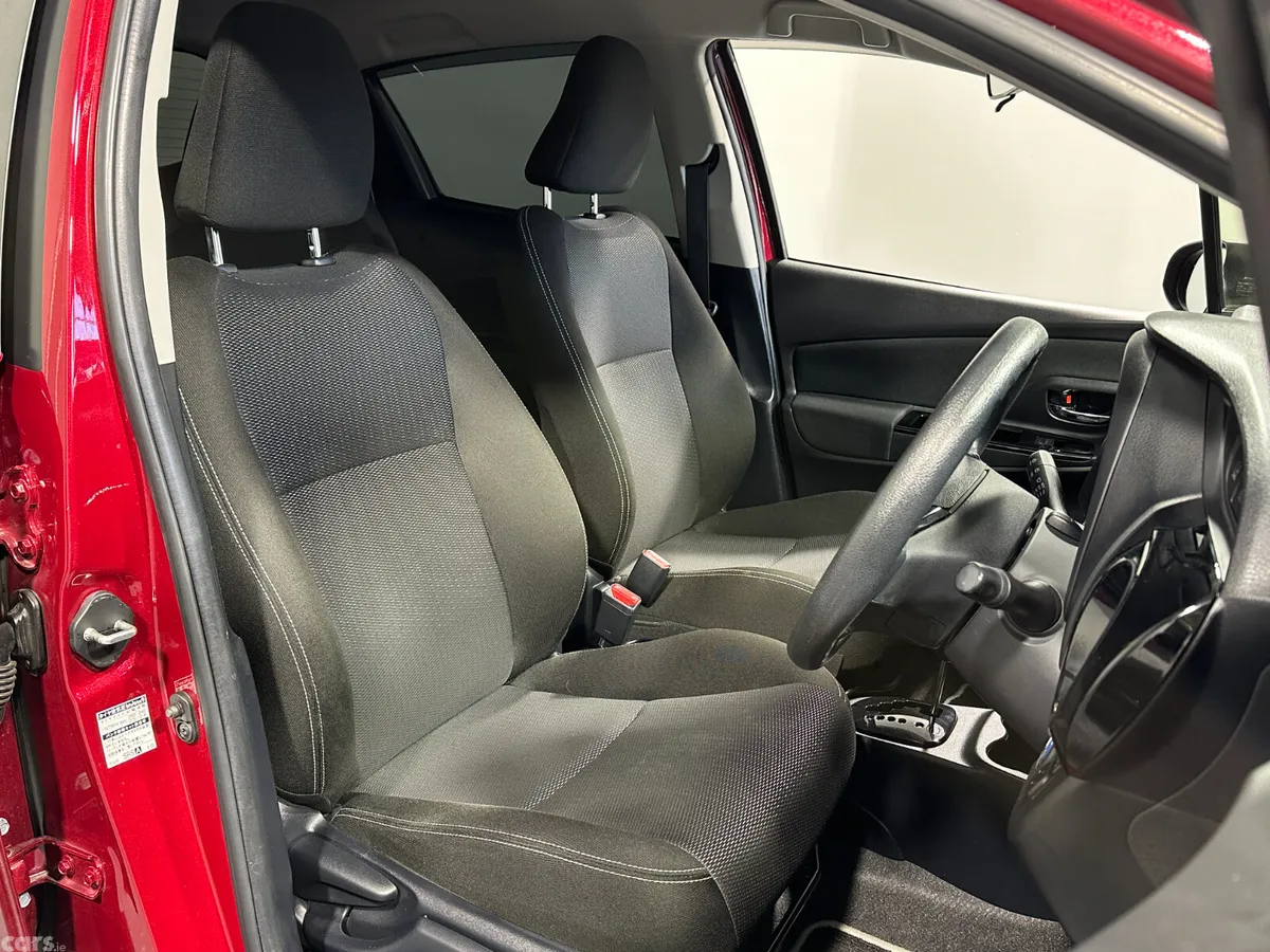 Toyota Yaris Hatchback, Petrol Hybrid, 2019, Red