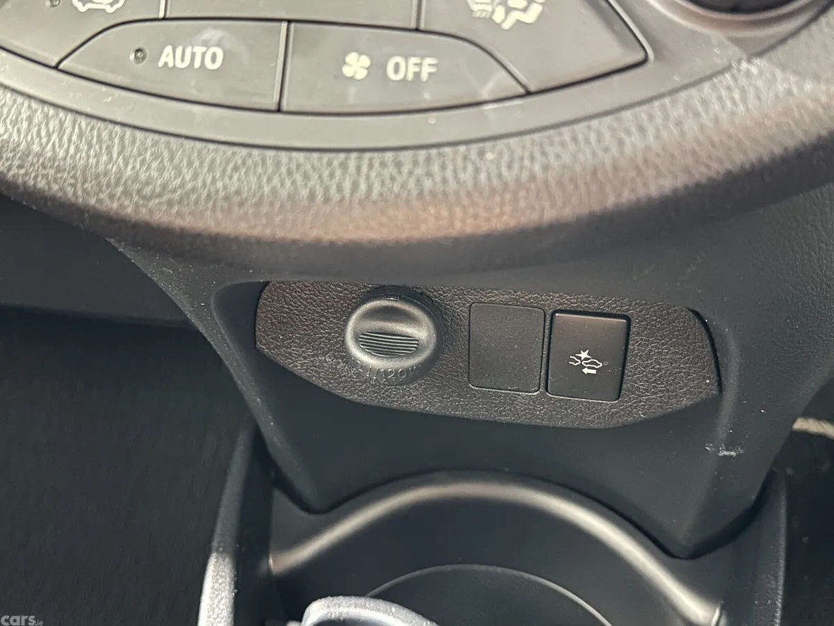 Toyota Yaris Hatchback, Petrol Hybrid, 2019, Red