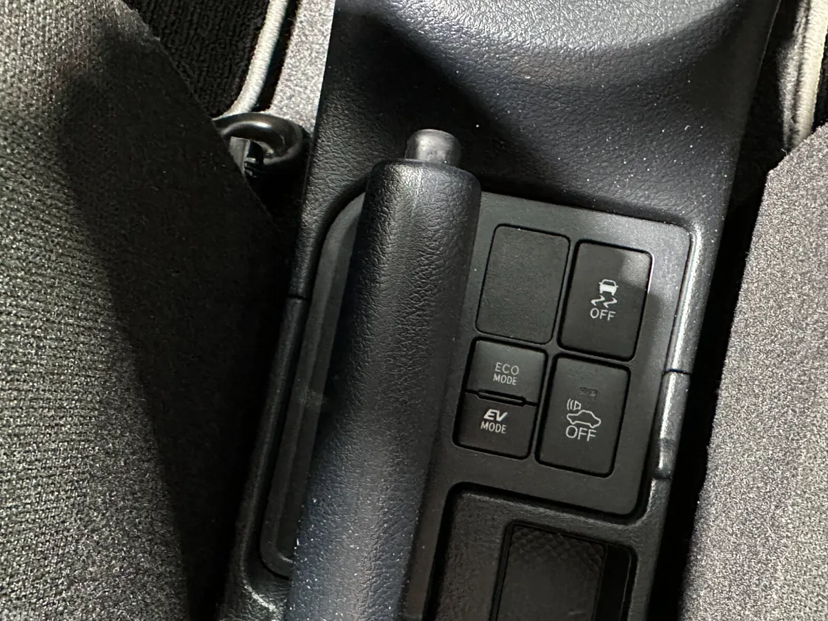Toyota Yaris Hatchback, Petrol Hybrid, 2019, Red
