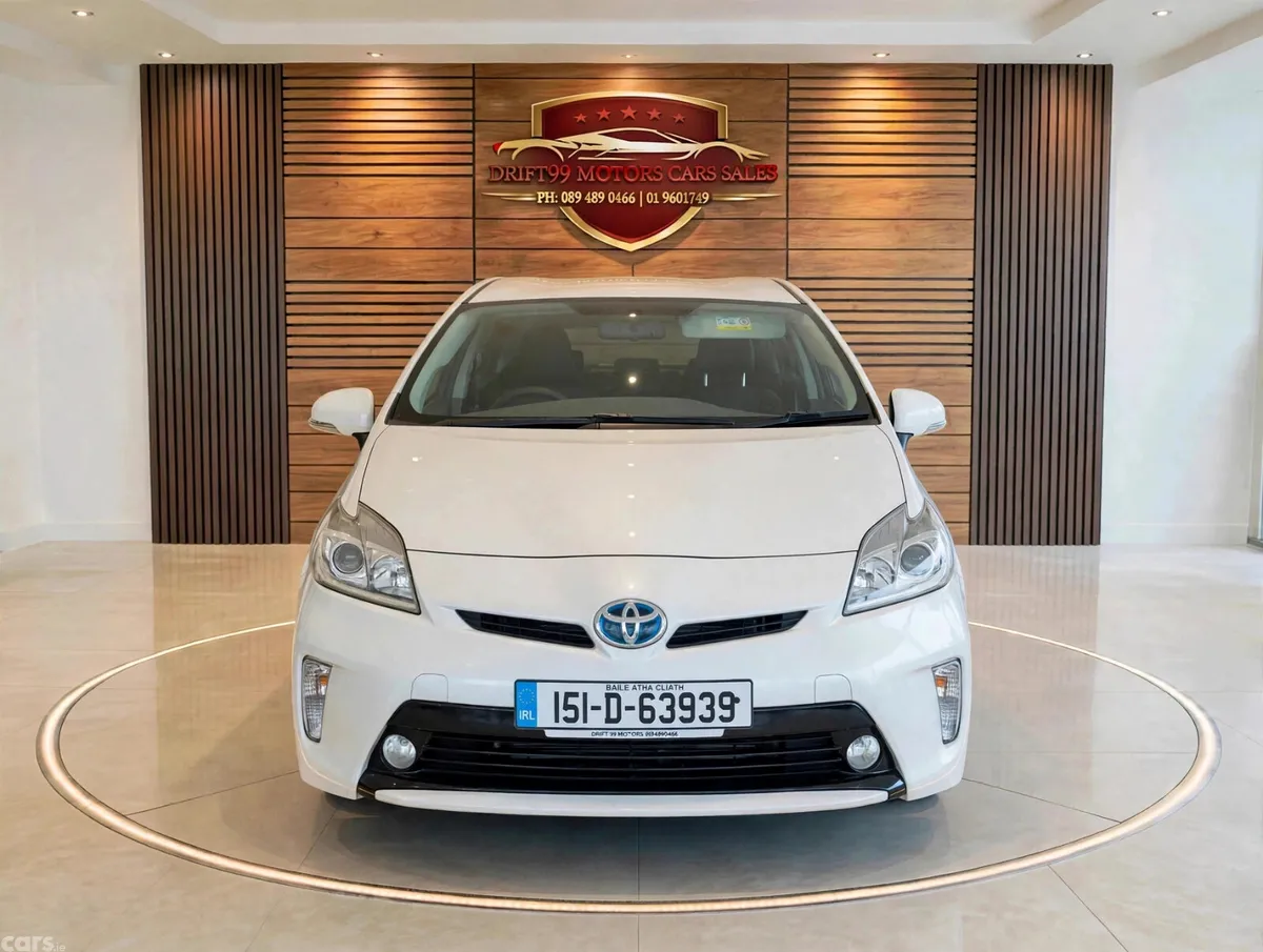Toyota Prius Hatchback, Petrol Hybrid, 2015, White