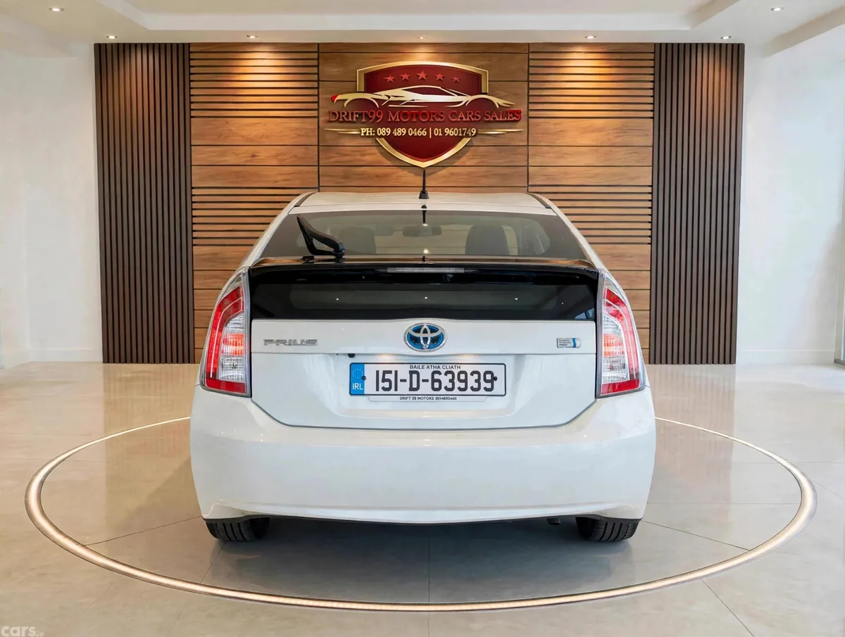 Toyota Prius Hatchback, Petrol Hybrid, 2015, White