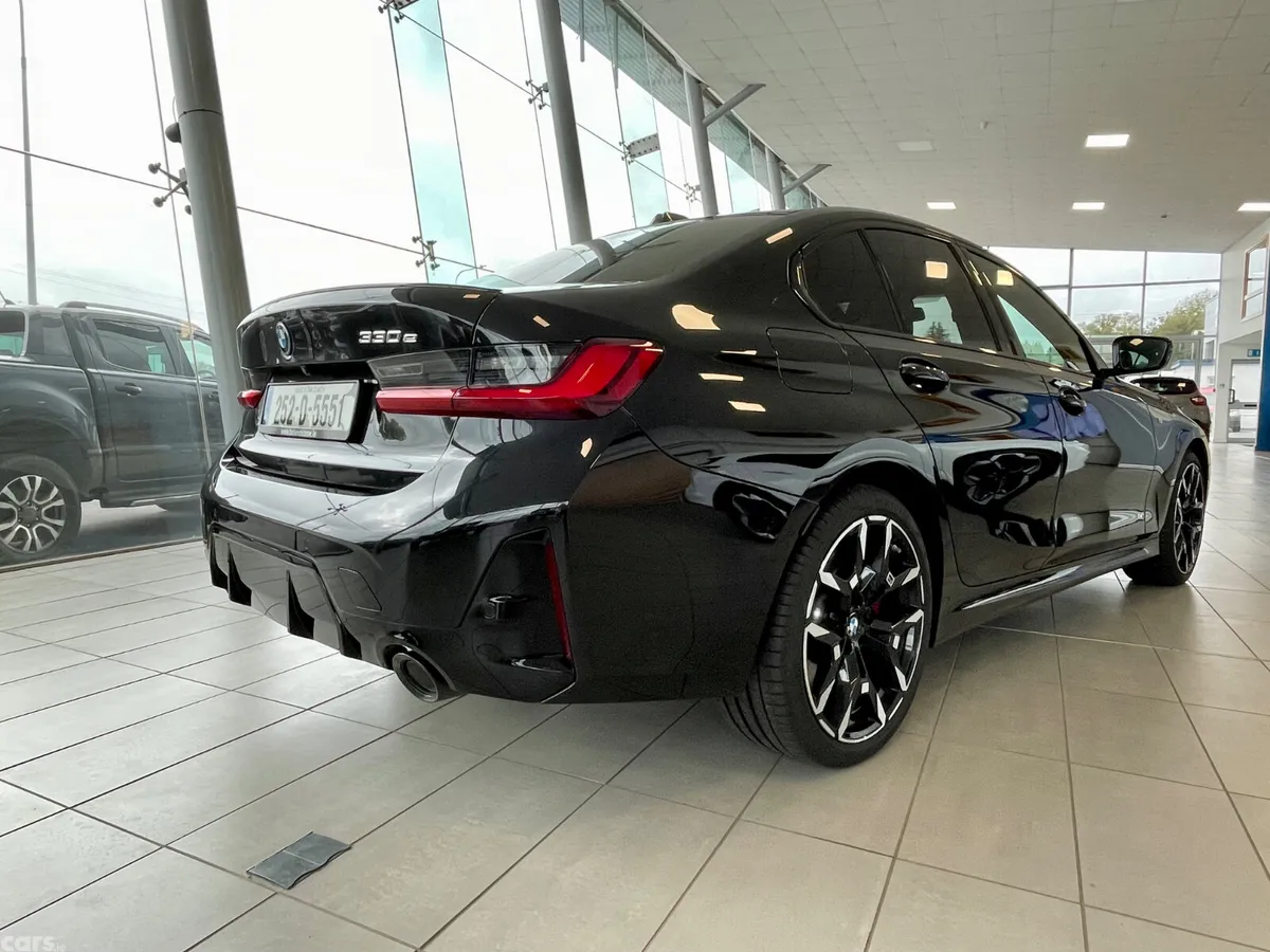 BMW 3-Series Saloon, Petrol Plug-in Hybrid, 2025, Black