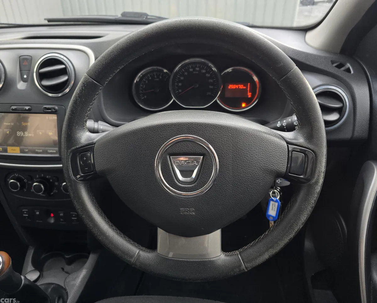 Dacia Sandero Stepway Hatchback, Diesel, 2015, Blue