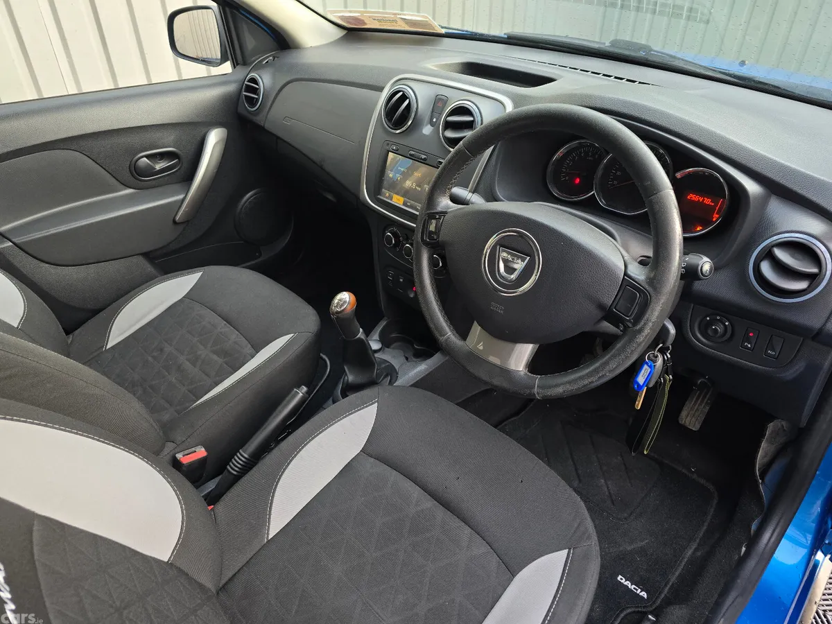 Dacia Sandero Stepway Hatchback, Diesel, 2015, Blue