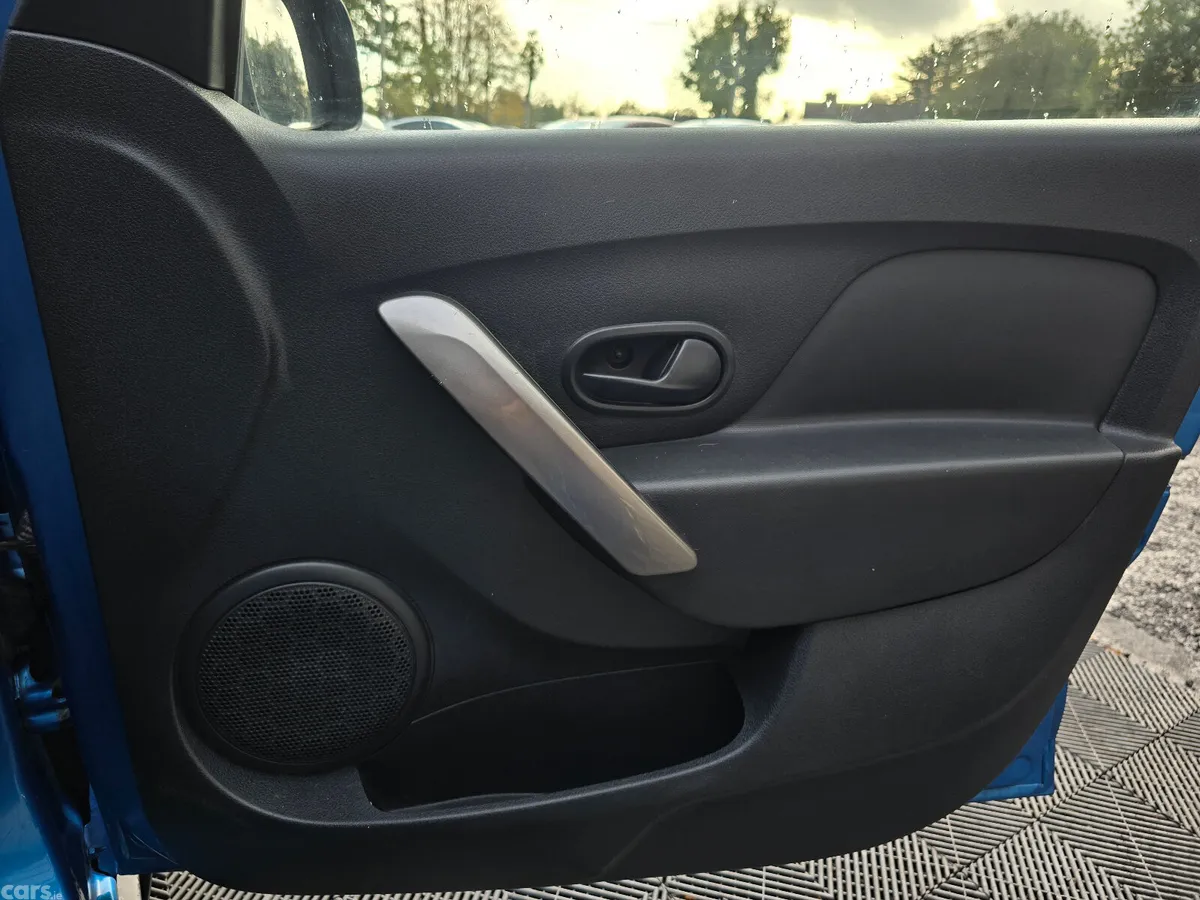 Dacia Sandero Stepway Hatchback, Diesel, 2015, Blue
