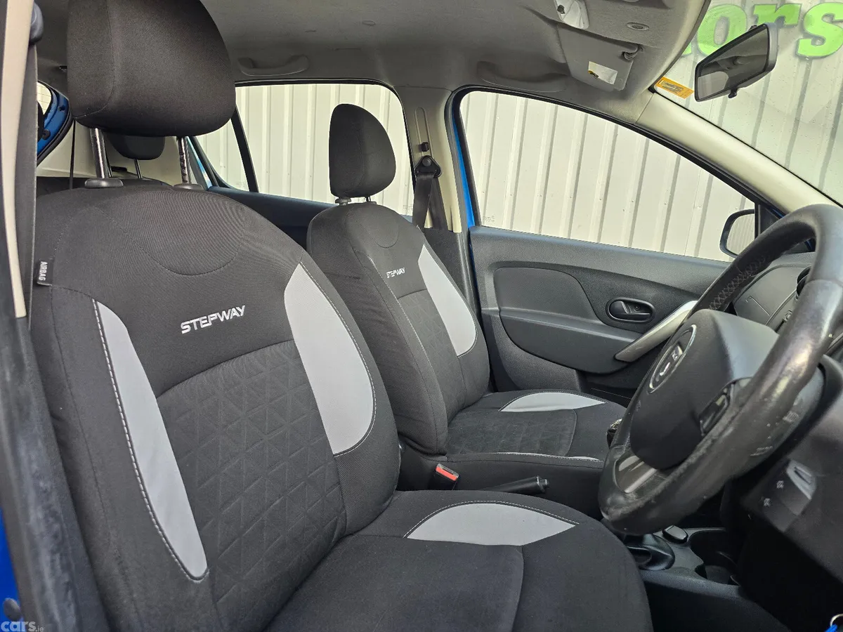 Dacia Sandero Stepway Hatchback, Diesel, 2015, Blue