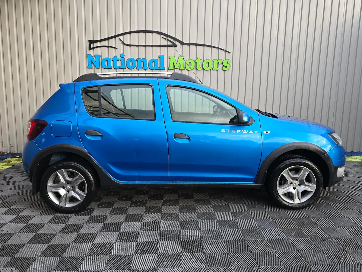 Dacia Sandero Stepway Hatchback, Diesel, 2015, Blue