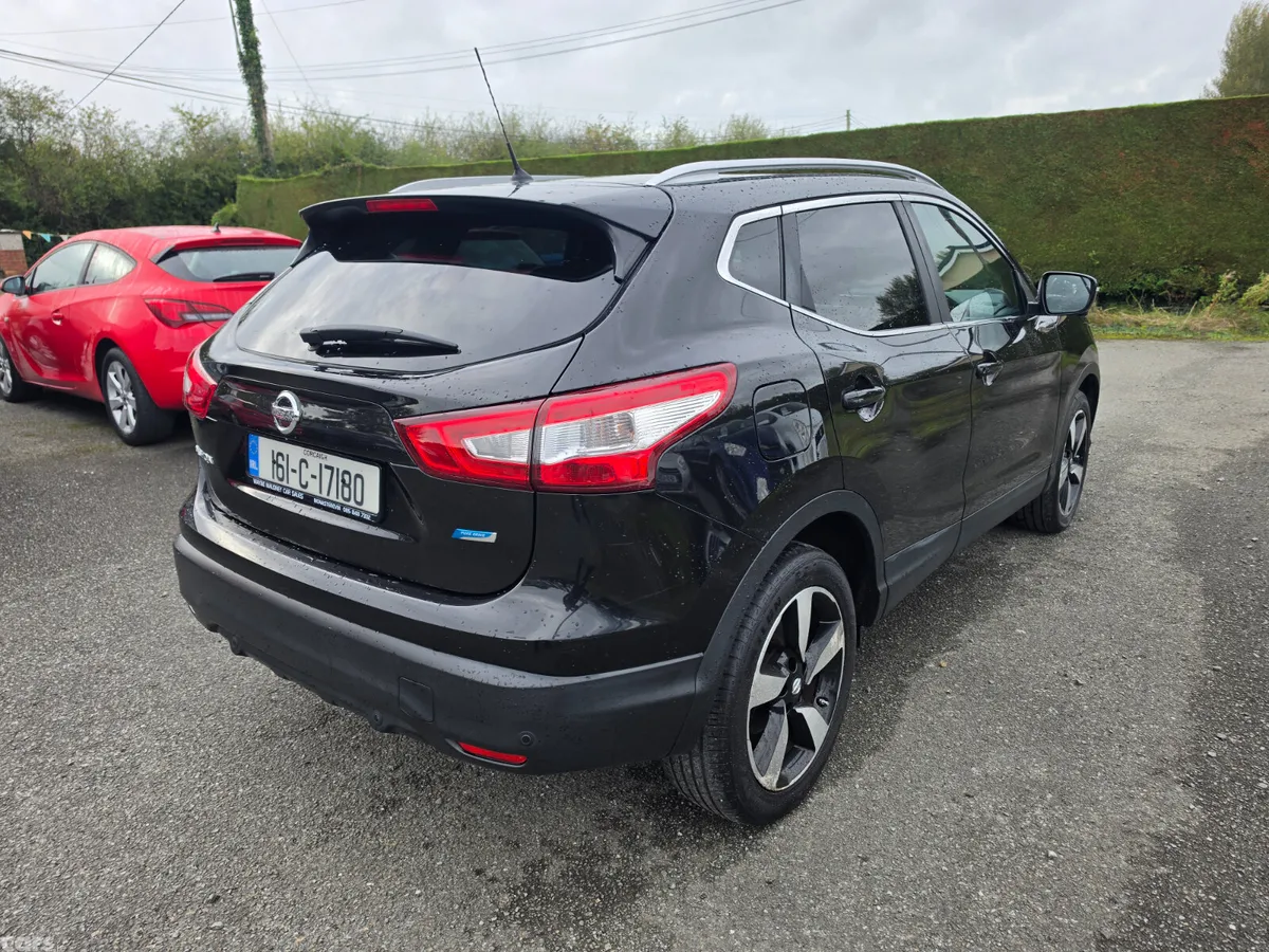 Nissan Qashqai Hatchback, Diesel, 2016, Black