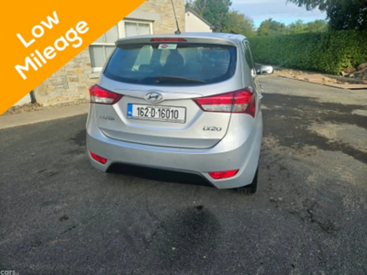 Hyundai ix20 MPV, Petrol, 2016, Silver