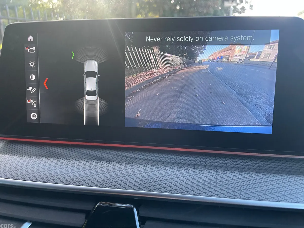 BMW 5-Series Saloon, Petrol Plug-in Hybrid, 2018, Blue