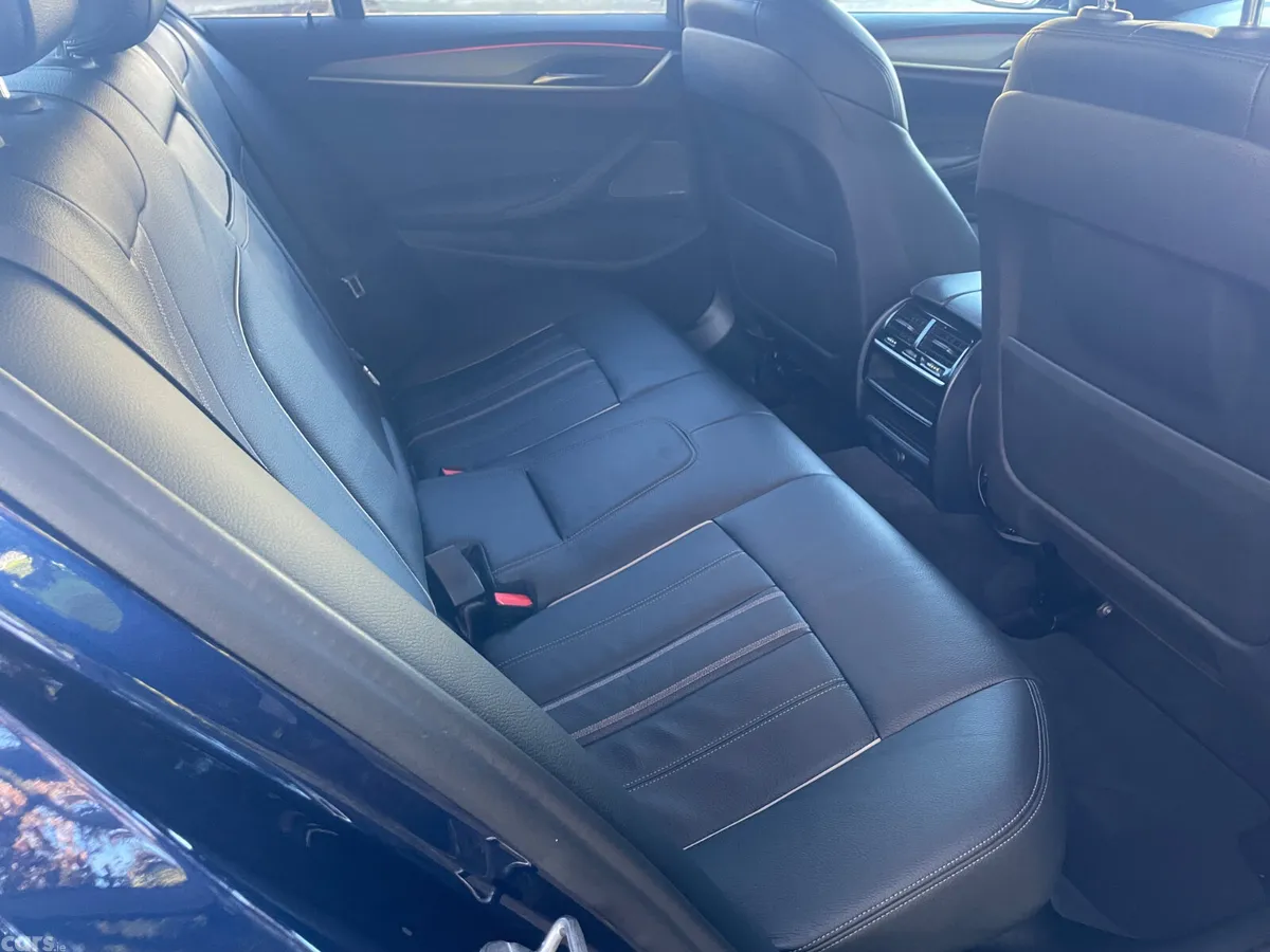 BMW 5-Series Saloon, Petrol Plug-in Hybrid, 2018, Blue