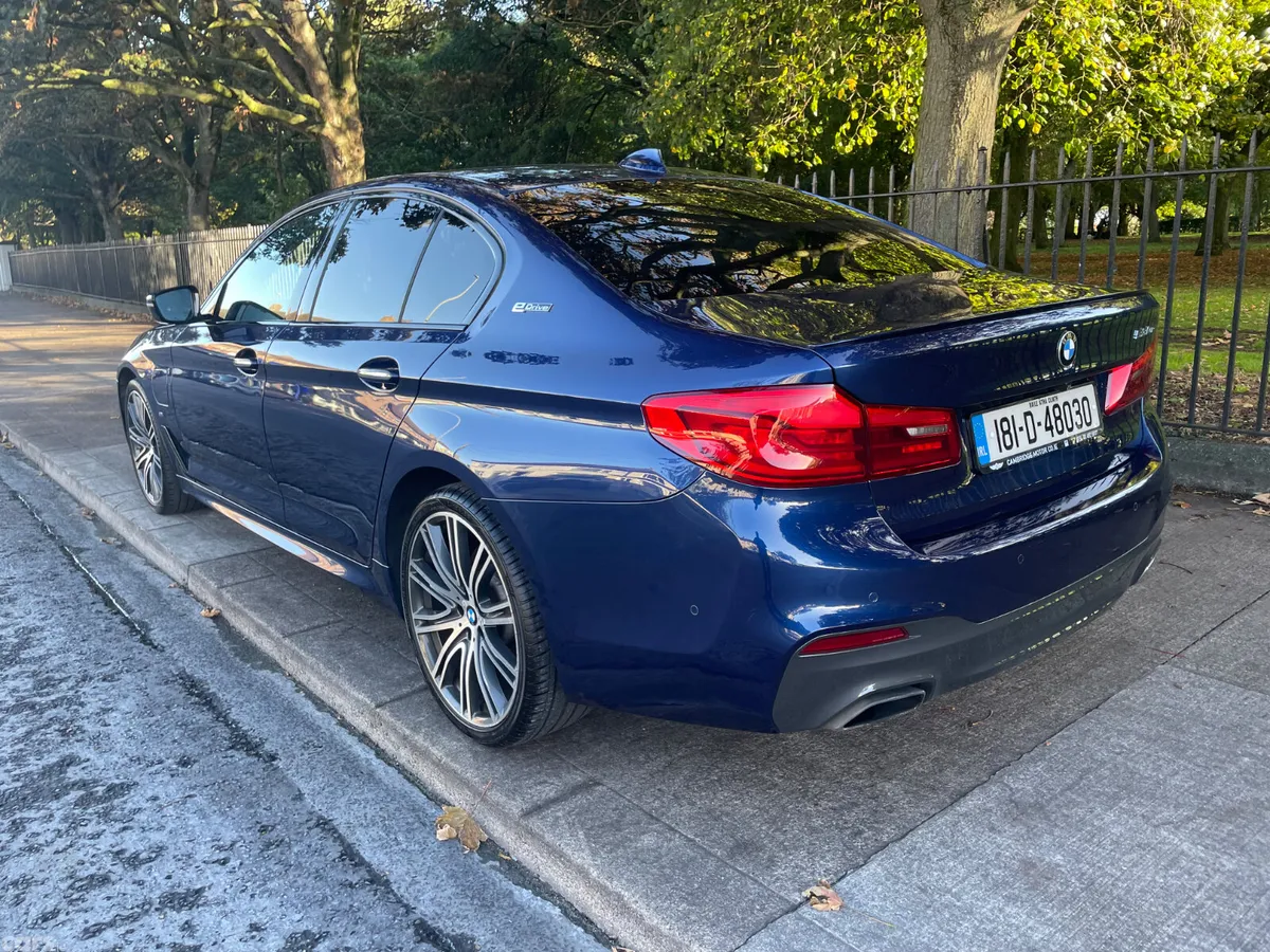 BMW 5-Series Saloon, Petrol Plug-in Hybrid, 2018, Blue
