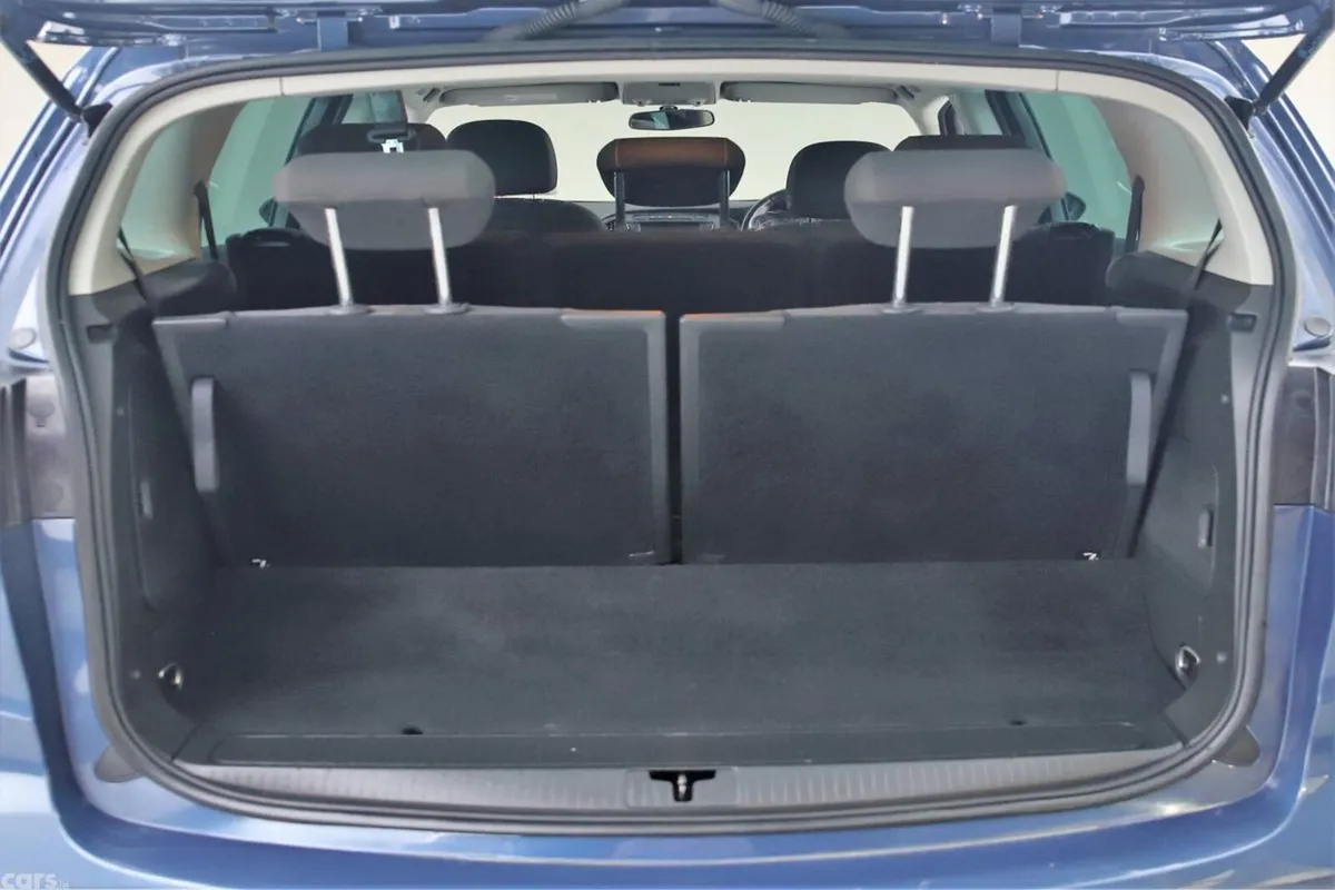 Vauxhall Zafira MPV, Petrol, 2017, Blue