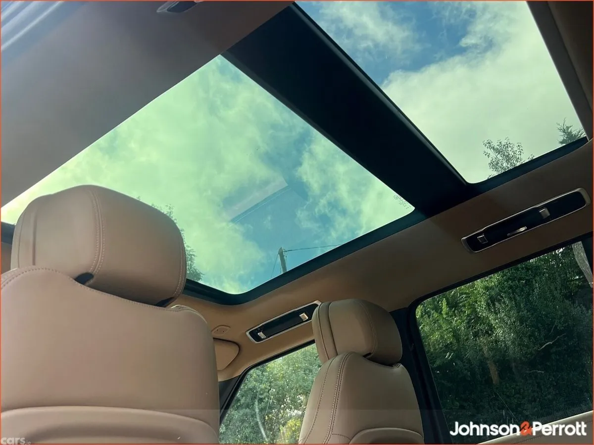 Land Rover Range Rover SUV, Petrol Plug-in Hybrid, 2024, Black