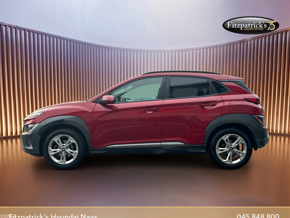Hyundai KONA MPV, Petrol, 2022, Red