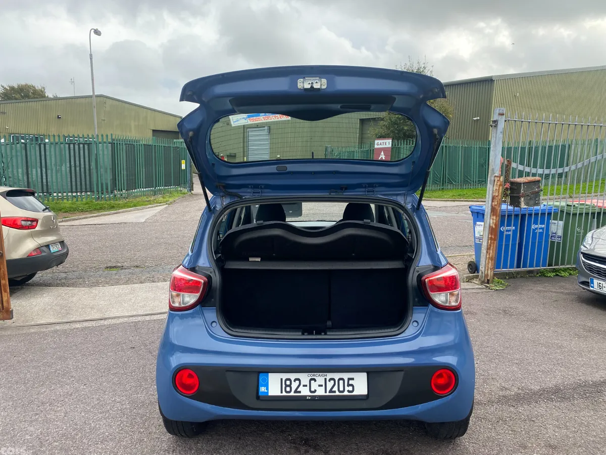 Hyundai i10 Hatchback, Petrol, 2018, Blue