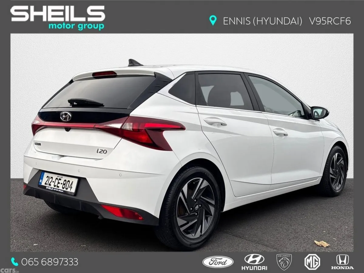 Hyundai i20 Hatchback, Petrol, 2021, White