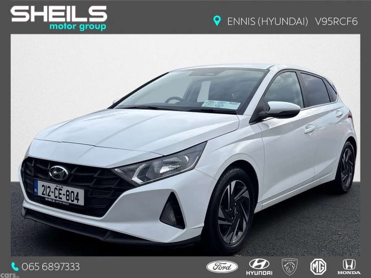 Hyundai i20 Hatchback, Petrol, 2021, White