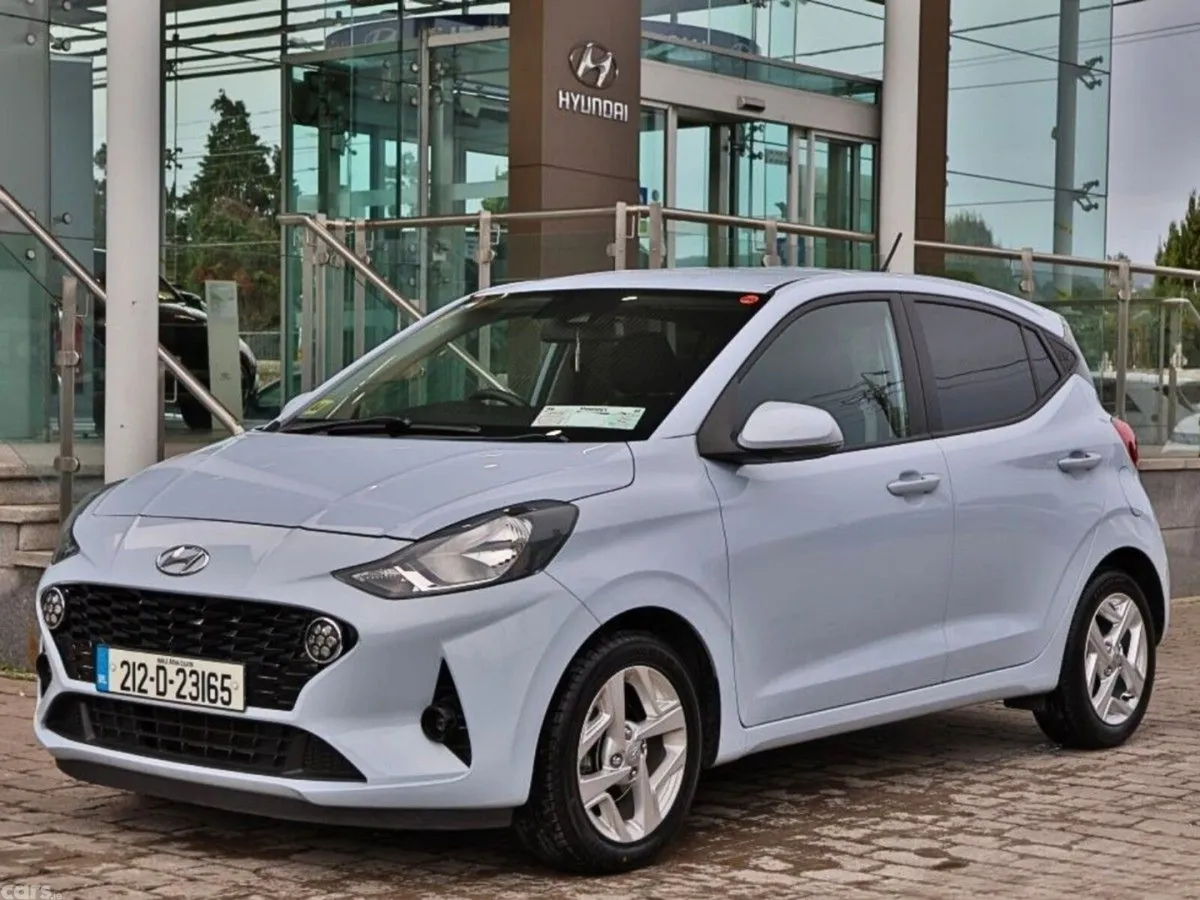Hyundai i10 Hatchback, Petrol, 2021, Blue