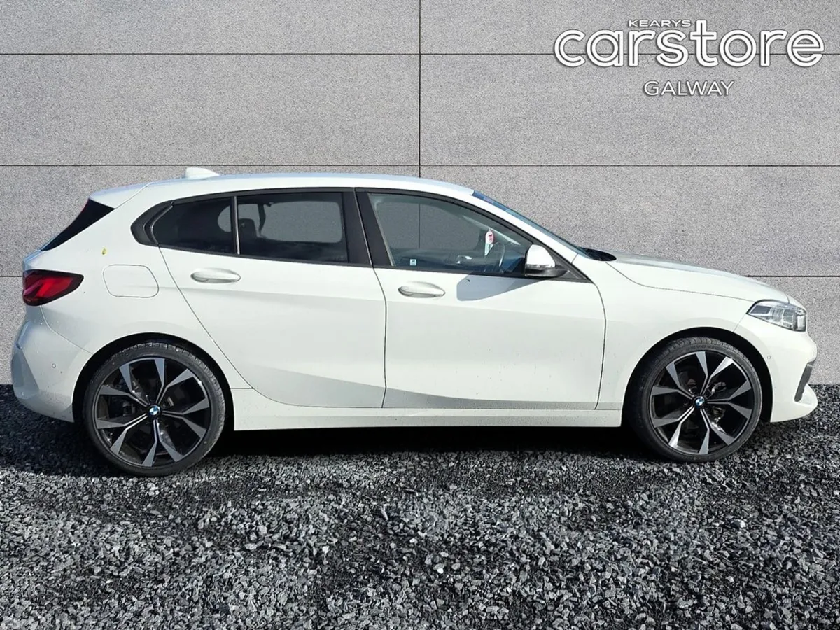 BMW 1-Series Hatchback, Petrol, 2020, White