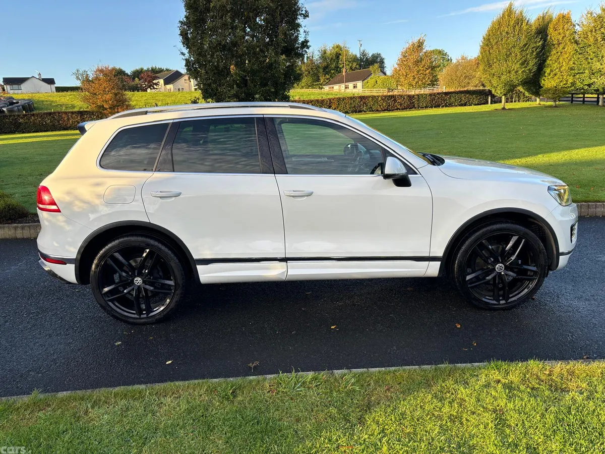 Volkswagen Touareg SUV, Diesel, 2015, White