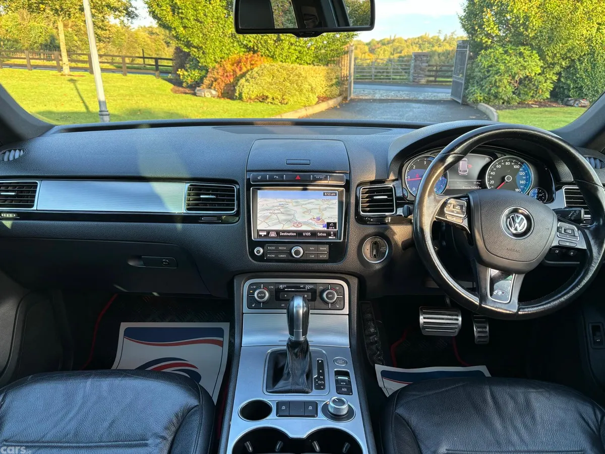 Volkswagen Touareg SUV, Diesel, 2015, White