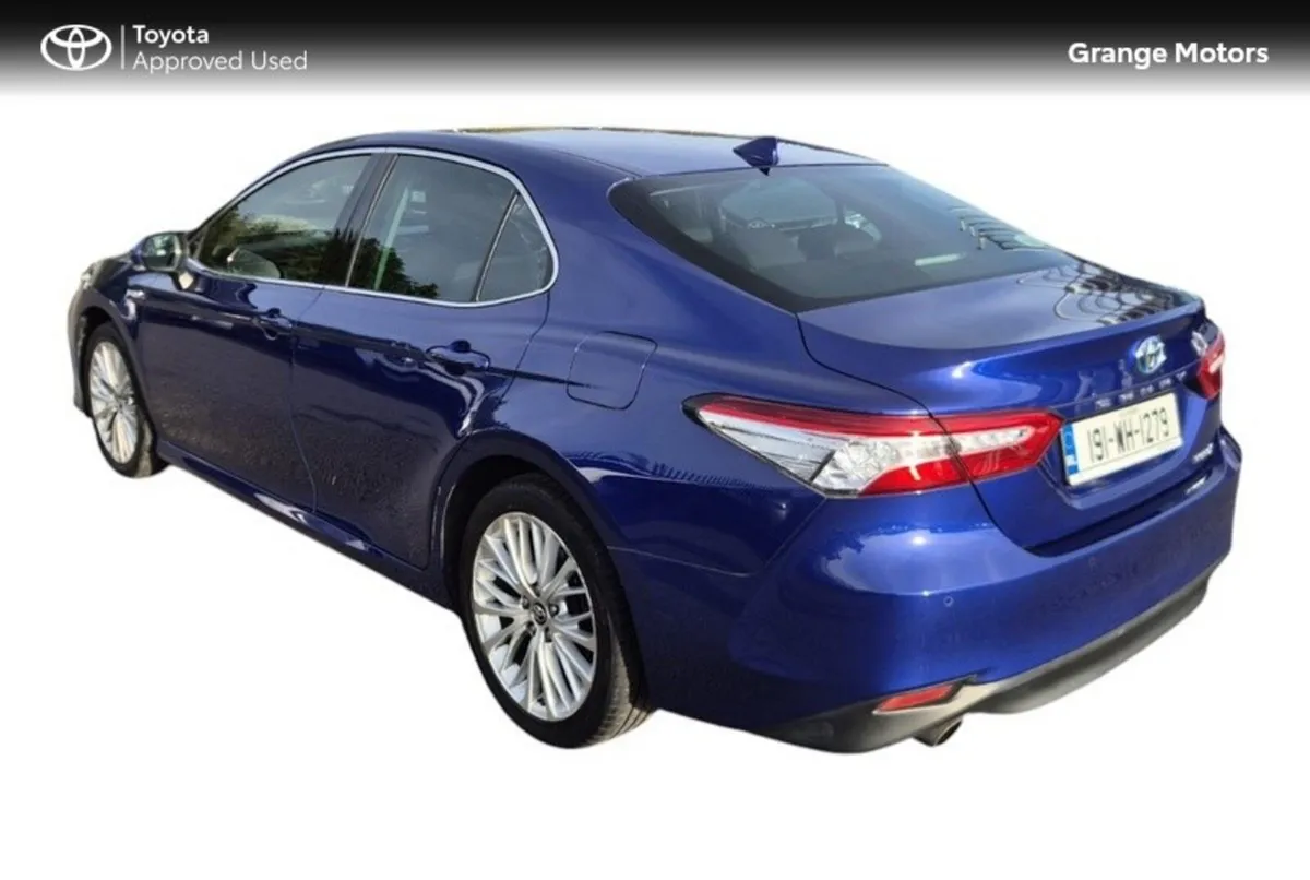 Toyota Camry Saloon, Petrol Hybrid, 2019, Blue