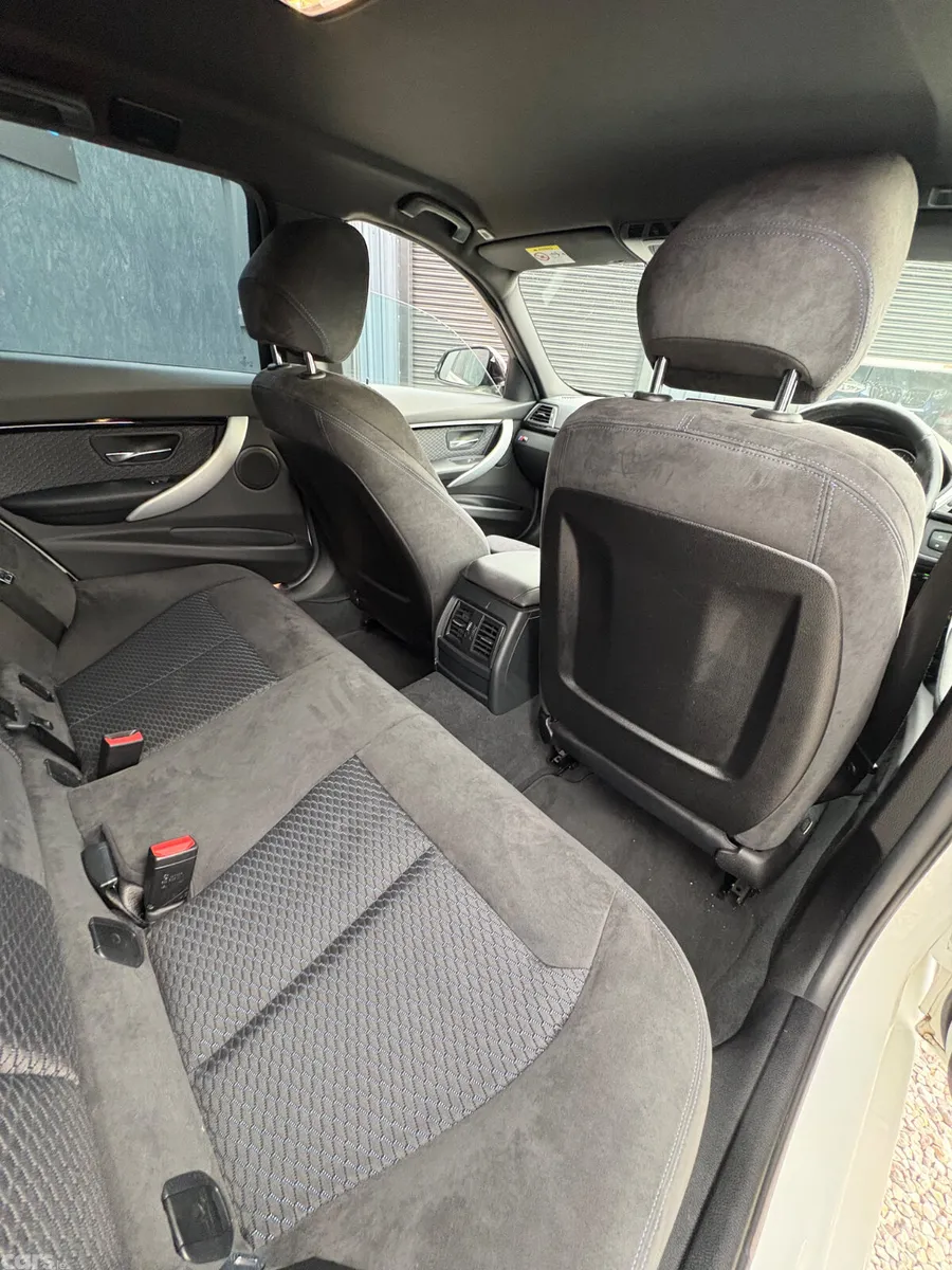 BMW 3-Series Estate, Petrol, 2017, White