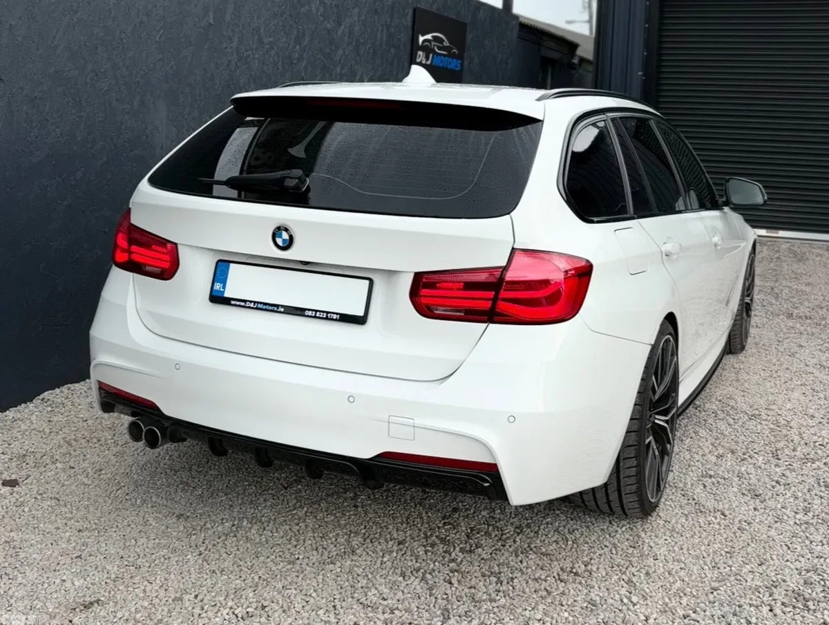 BMW 3-Series Estate, Petrol, 2017, White