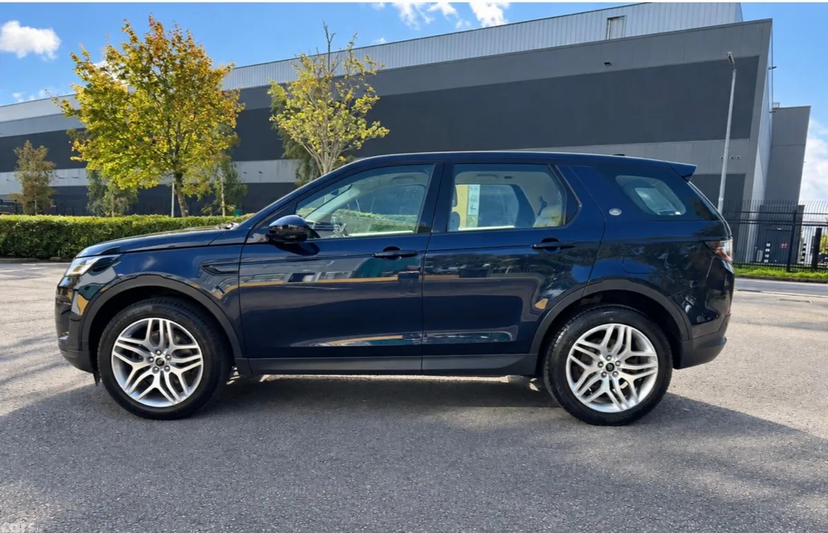 Land Rover Discovery Sport SUV, Petrol Plug-in Hybrid, 2021, Blue