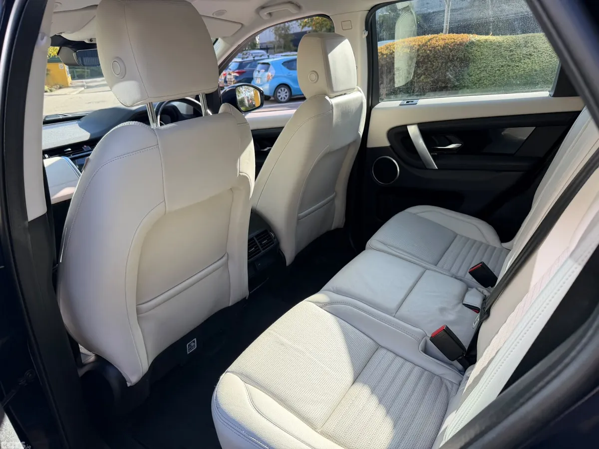 Land Rover Discovery Sport SUV, Petrol Plug-in Hybrid, 2021, Blue