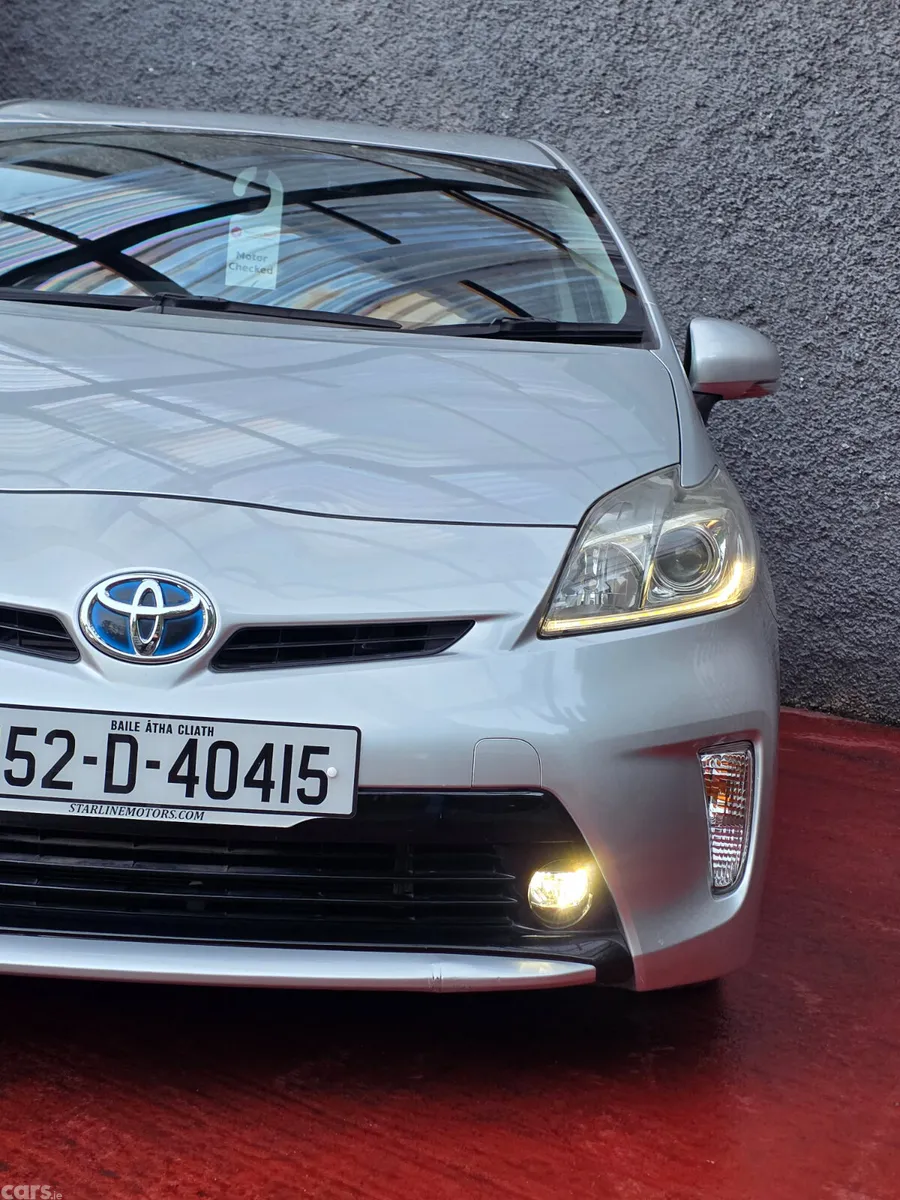 Toyota Prius Hatchback, Petrol Hybrid, 2015, Silver
