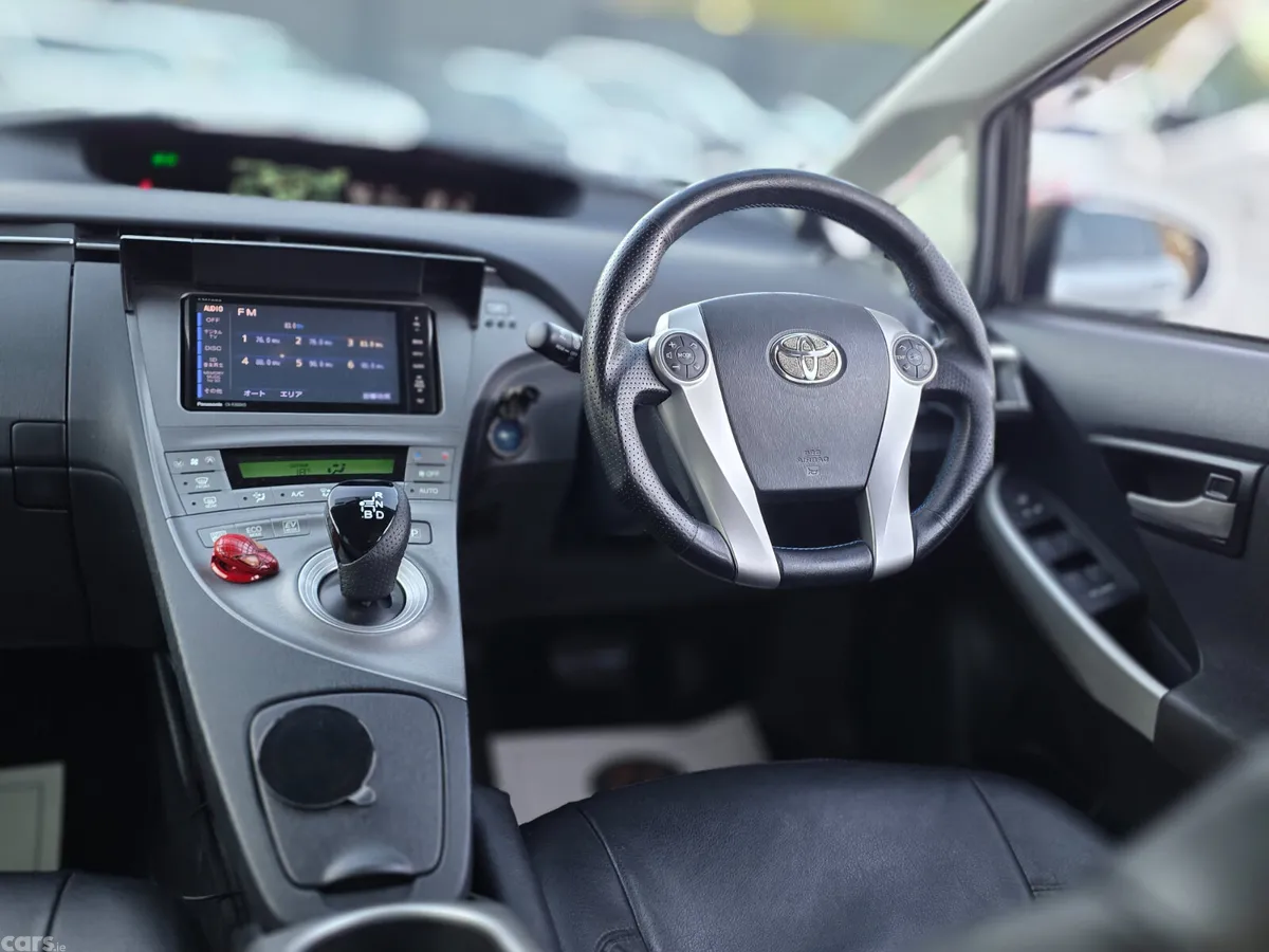 Toyota Prius Hatchback, Petrol Hybrid, 2015, Silver
