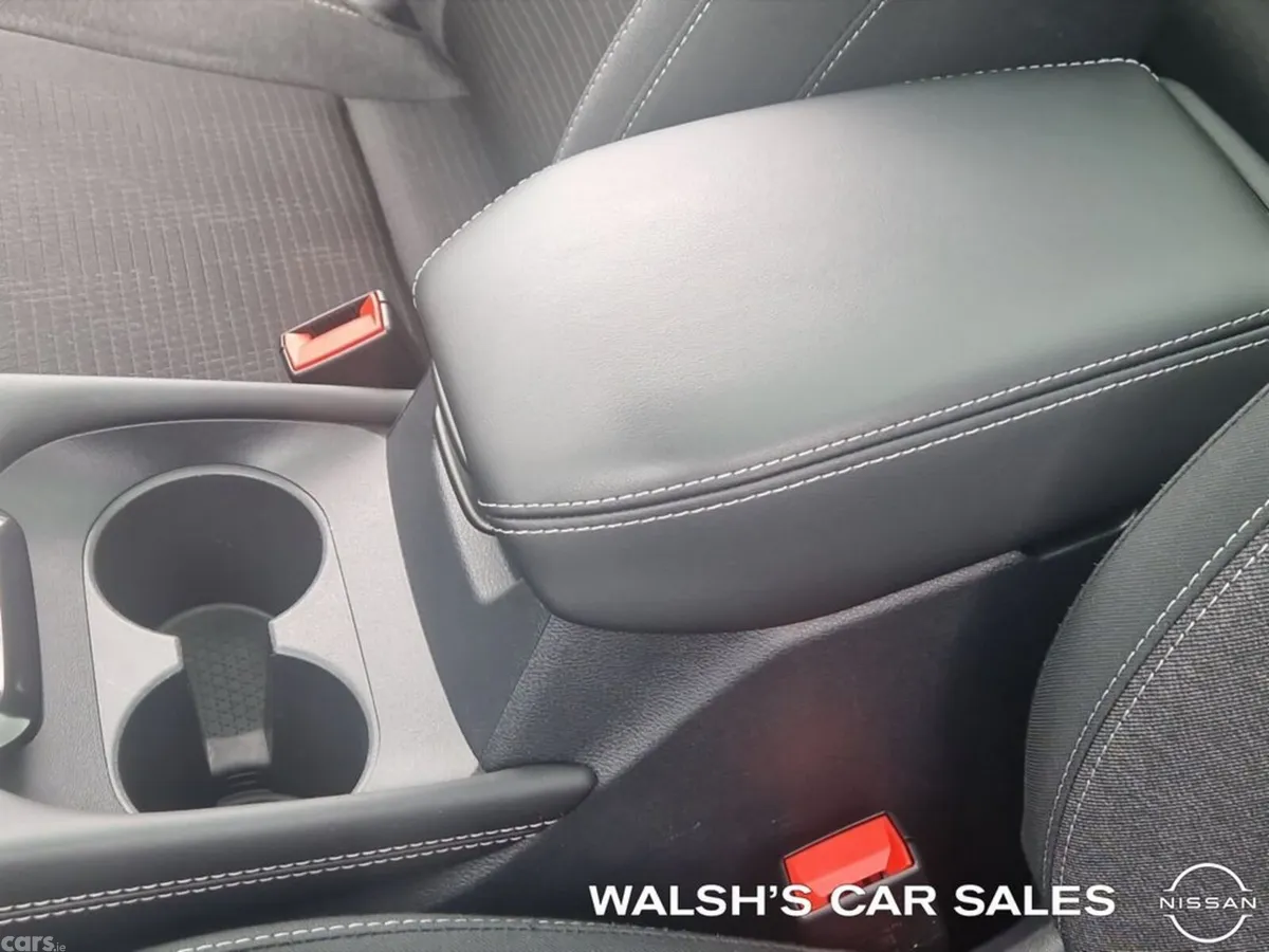 Nissan Qashqai SUV, Petrol, 2022, Red
