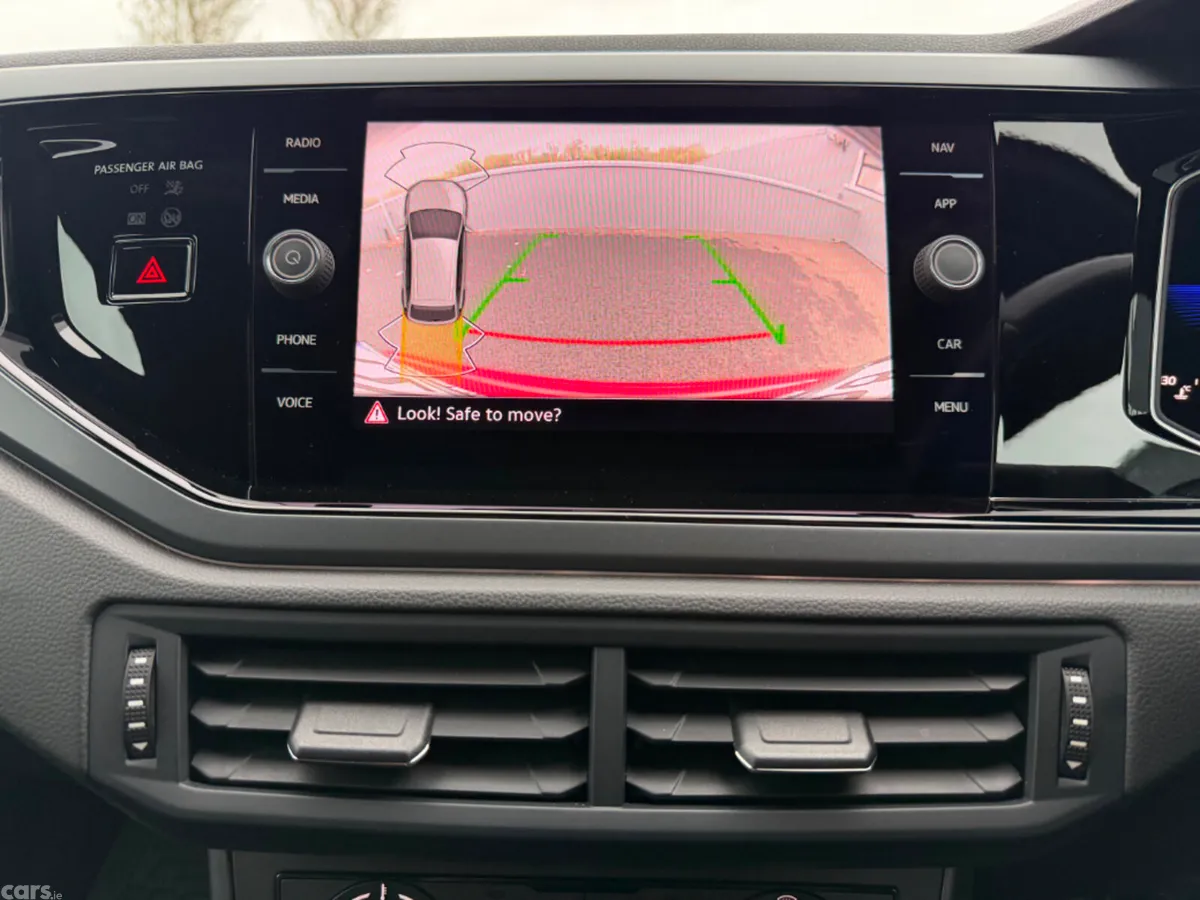 Volkswagen Taigo MPV, Petrol, 2022, Red