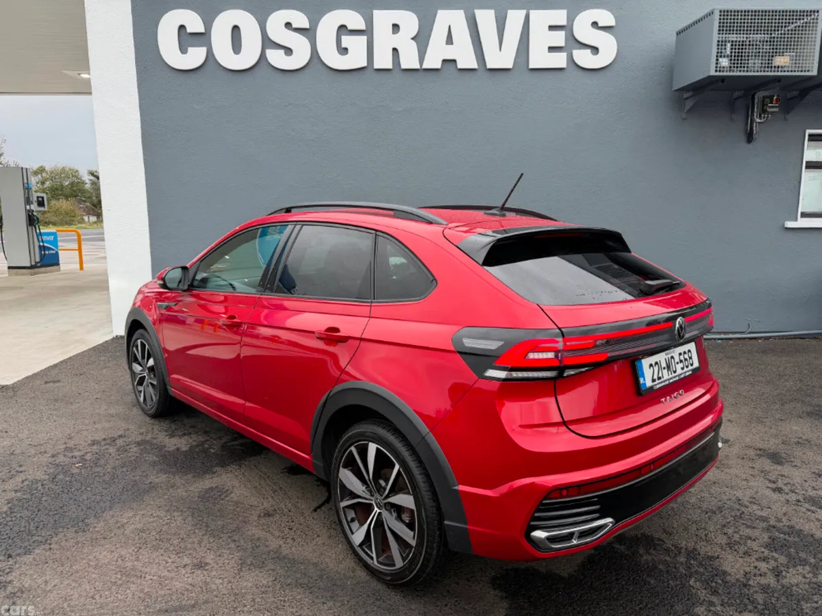 Volkswagen Taigo MPV, Petrol, 2022, Red