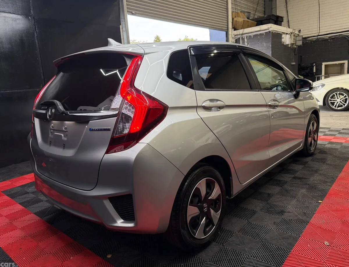 Honda Fit Hatchback, Petrol Hybrid, 2016, Silver