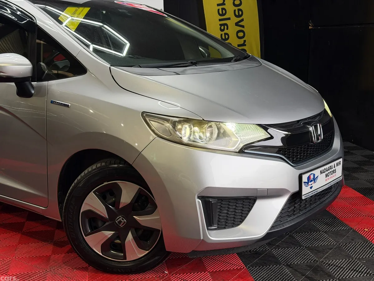 Honda Fit Hatchback, Petrol Hybrid, 2016, Silver