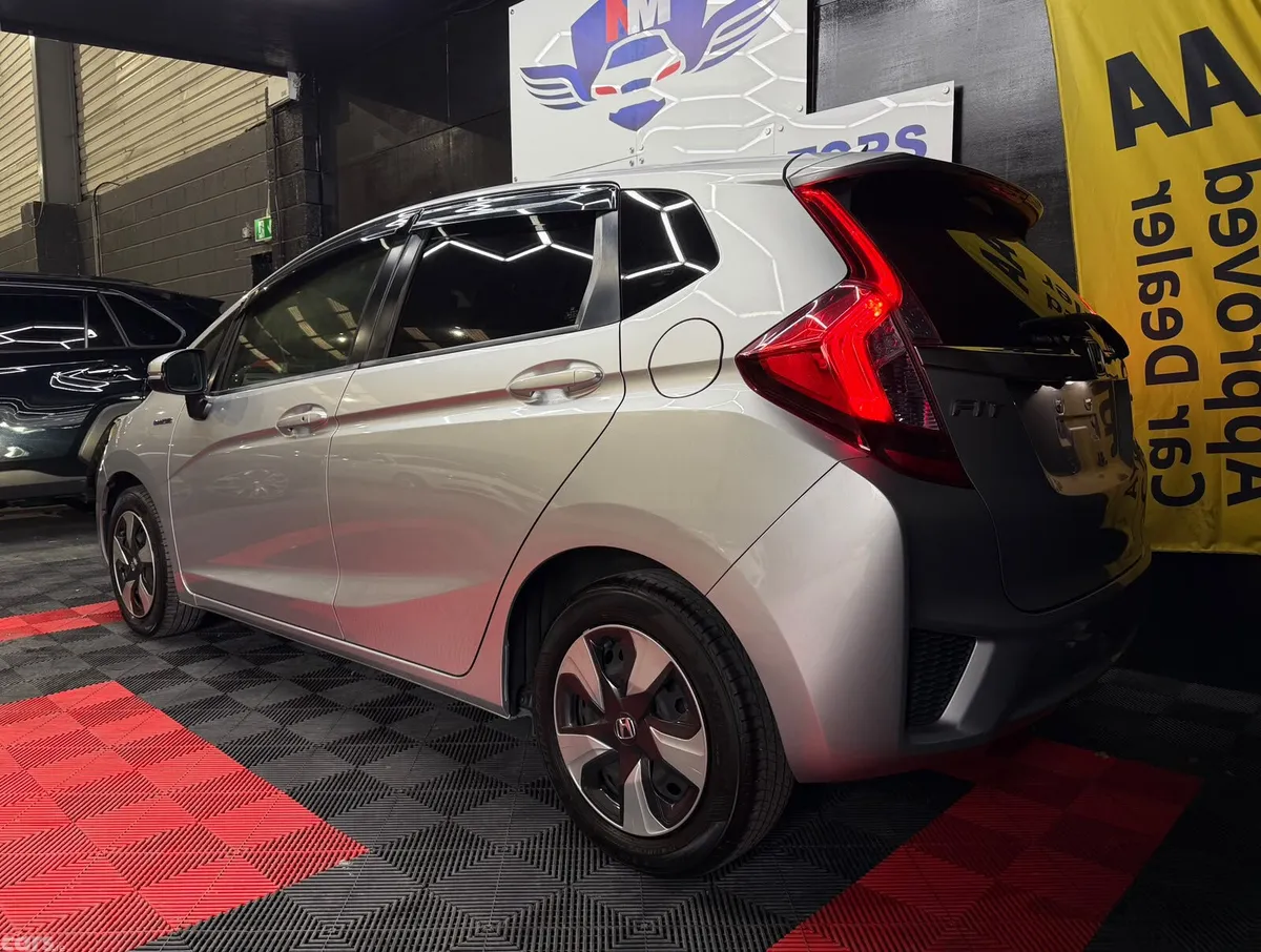 Honda Fit Hatchback, Petrol Hybrid, 2016, Silver