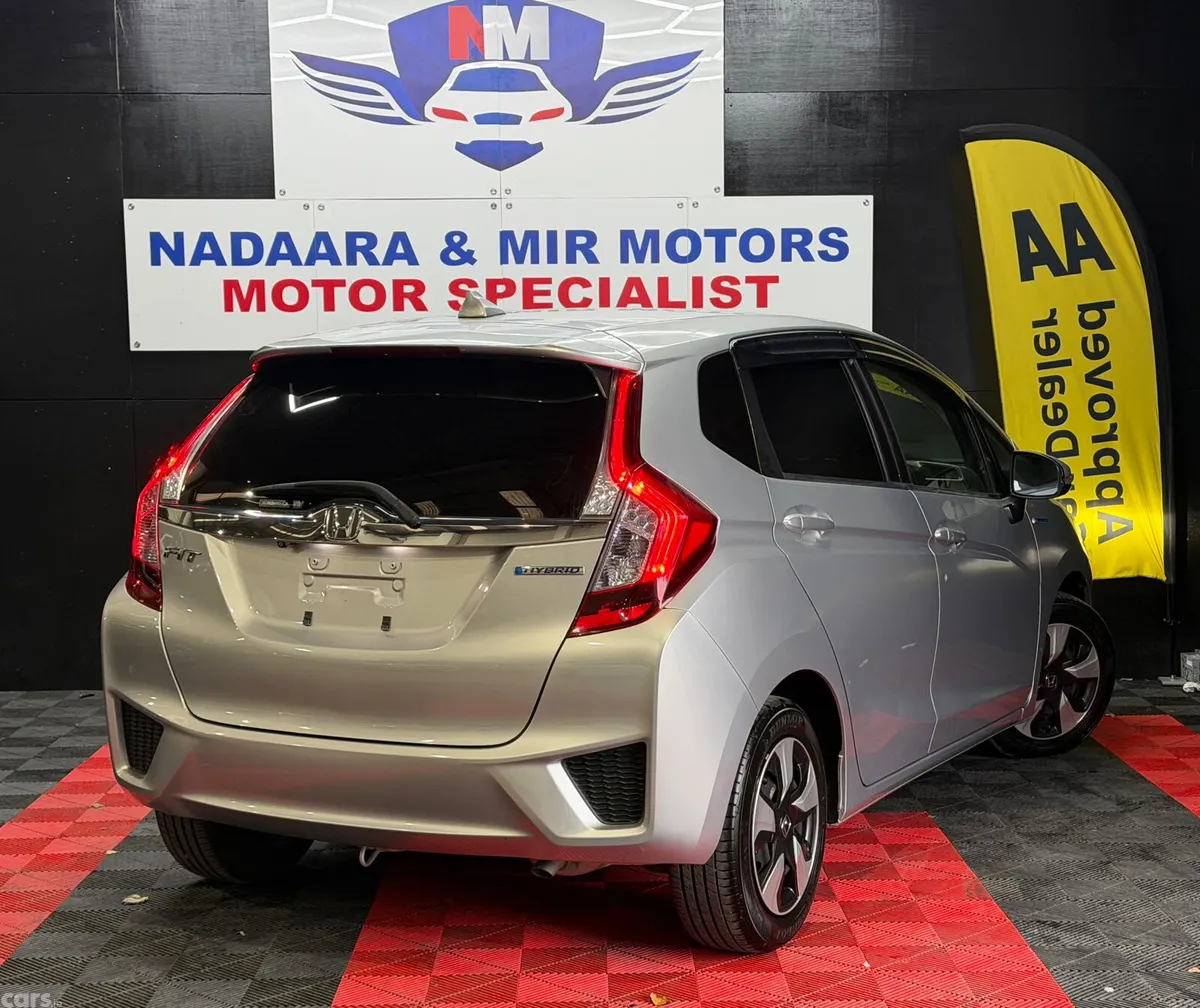 Honda Fit Hatchback, Petrol Hybrid, 2016, Silver