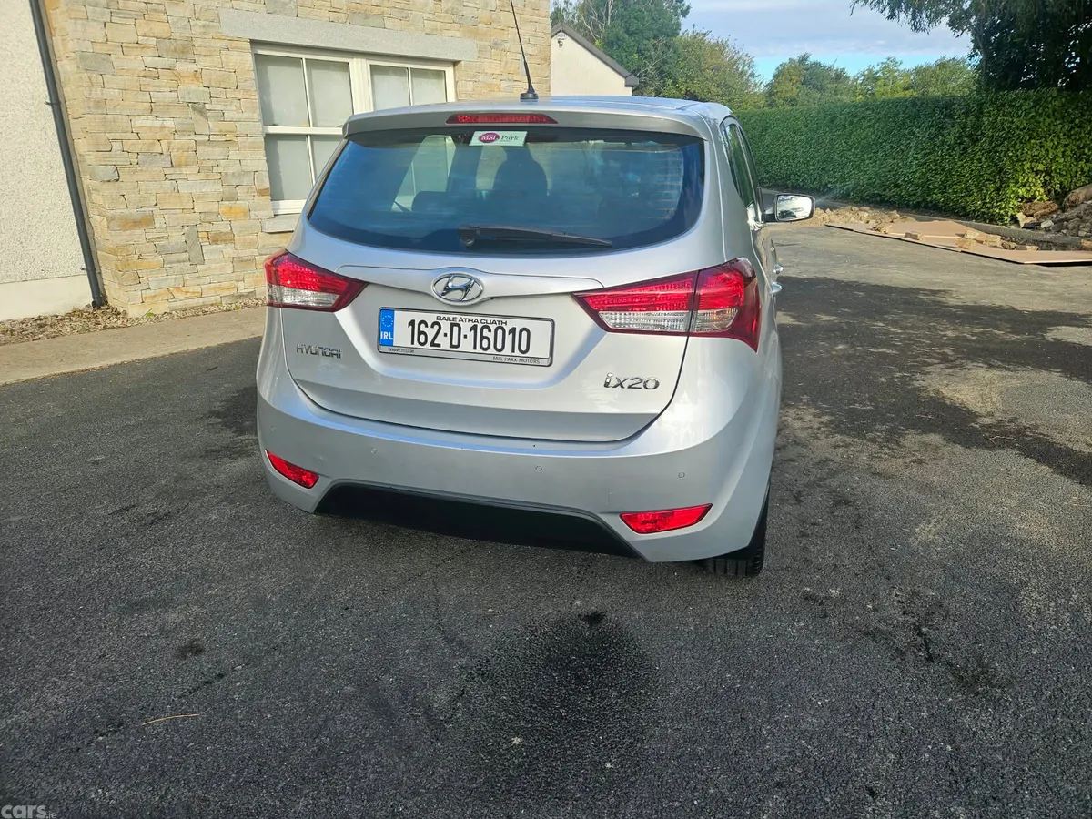 Hyundai ix20 MPV, Petrol, 2016, Silver