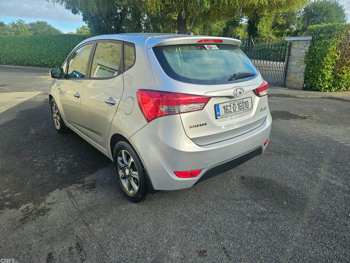 Hyundai ix20 MPV, Petrol, 2016, Silver