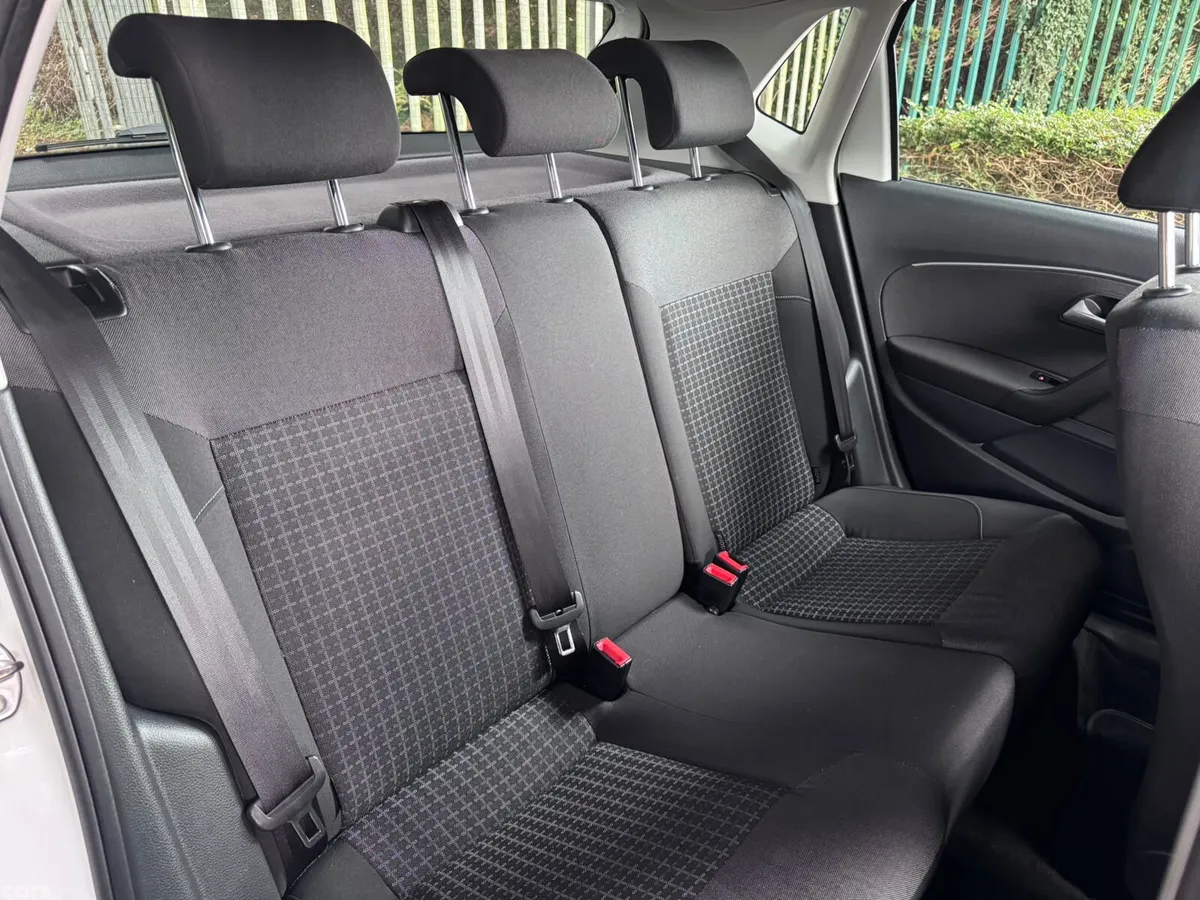 Volkswagen Polo Hatchback, Petrol, 2015, White