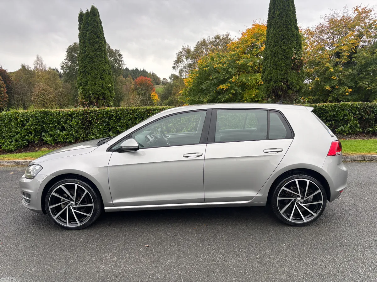 Volkswagen Golf Hatchback, Petrol, 2015, Silver