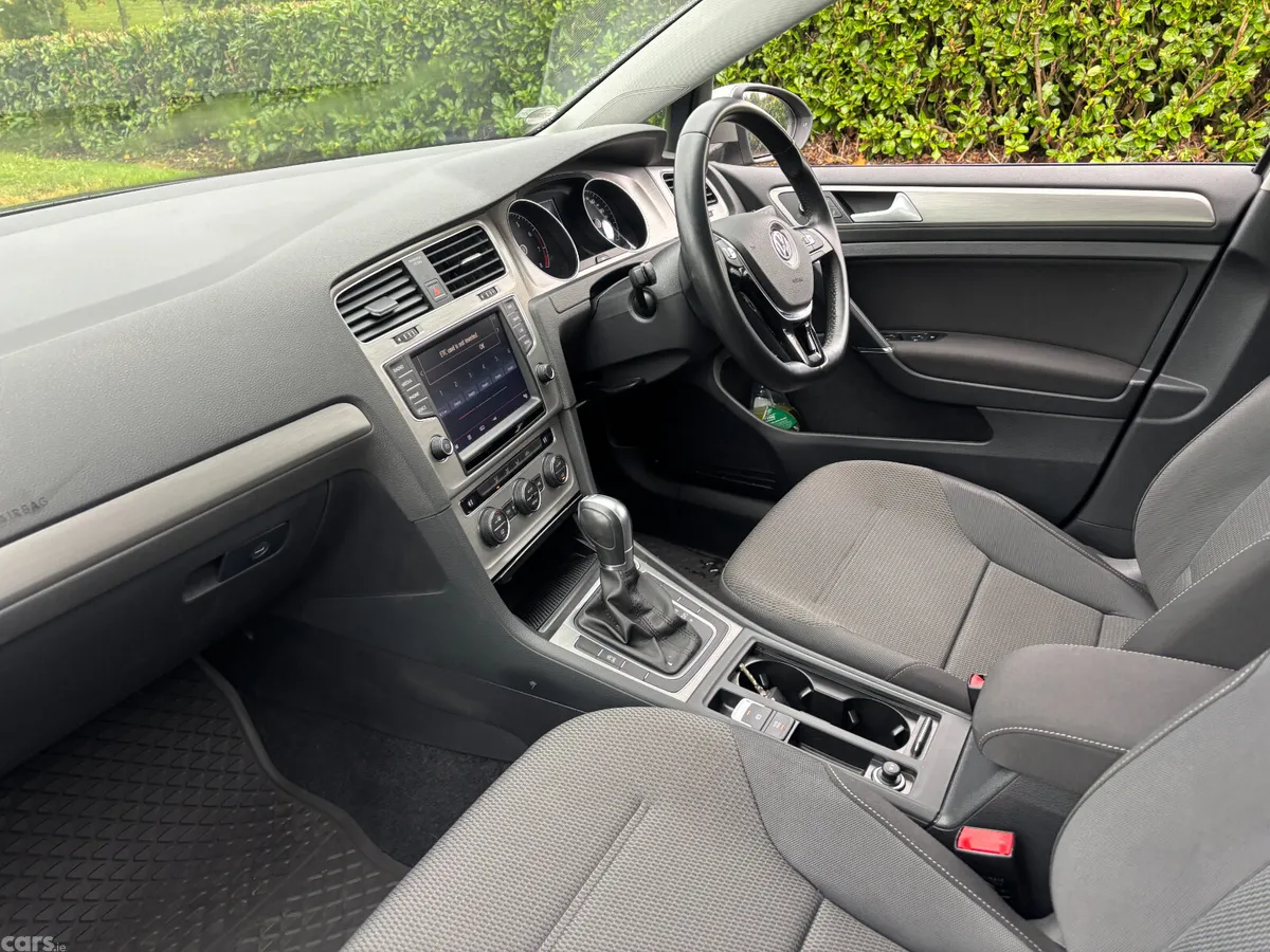 Volkswagen Golf Hatchback, Petrol, 2015, Silver