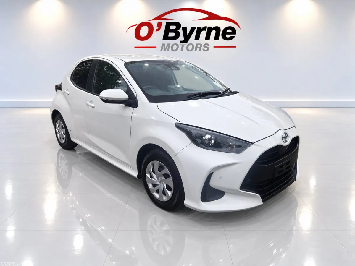 Toyota Yaris Hatchback, Petrol, 2021, White