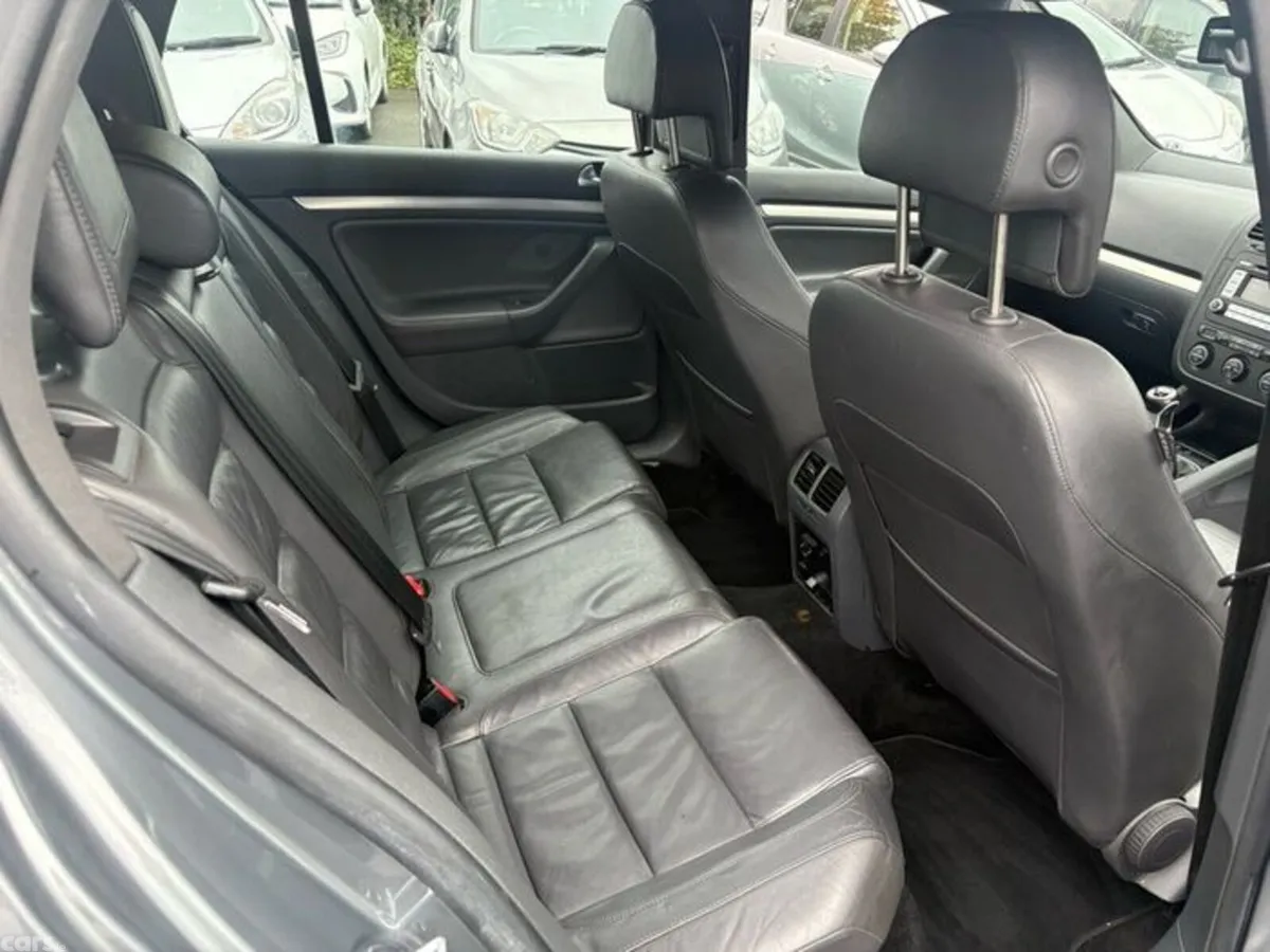 Volkswagen Golf Hatchback, Petrol, 2007, Grey