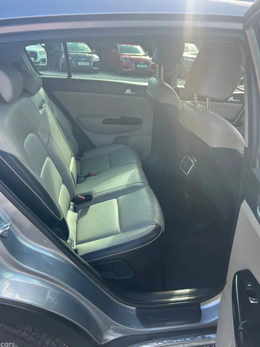 Kia Sportage SUV, Diesel, 2020, Grey