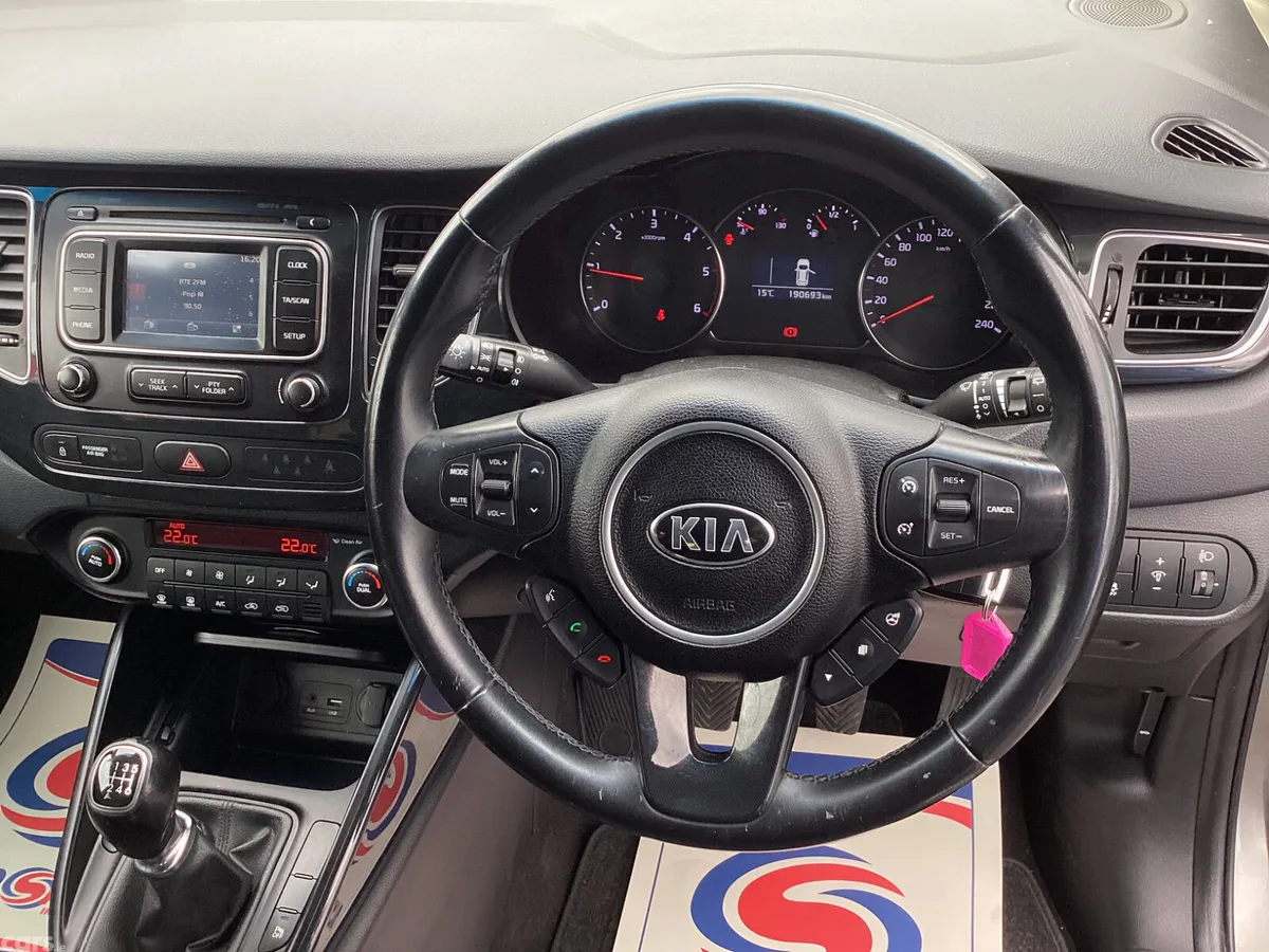 Kia Carens MPV, Diesel, 2015, Silver