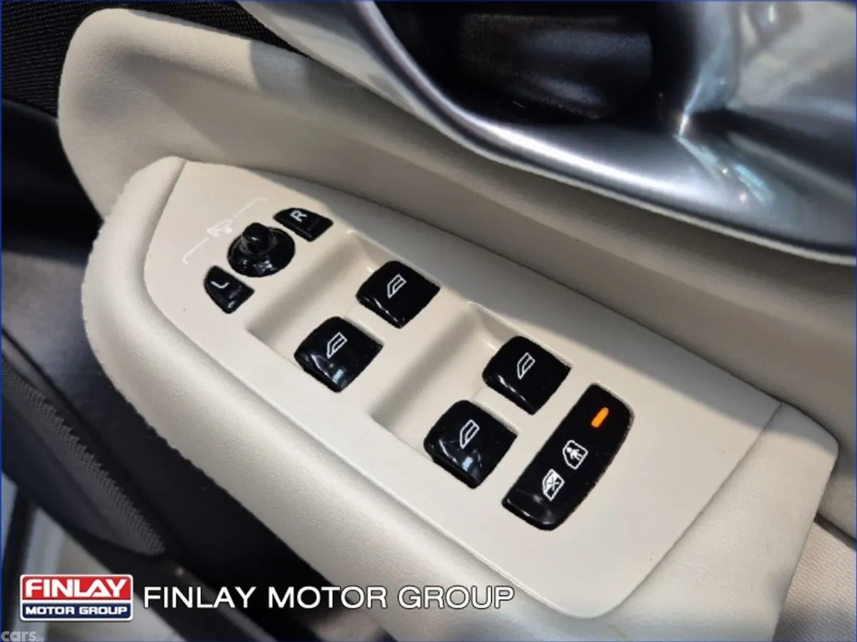 Volvo XC90 SUV, Petrol Plug-in Hybrid, 2024, Grey